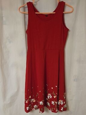 Red Sleeveless Dress